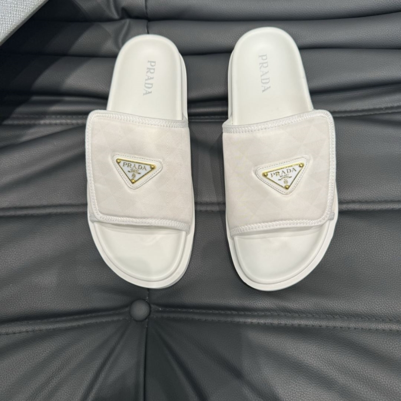 Pra*a slippers